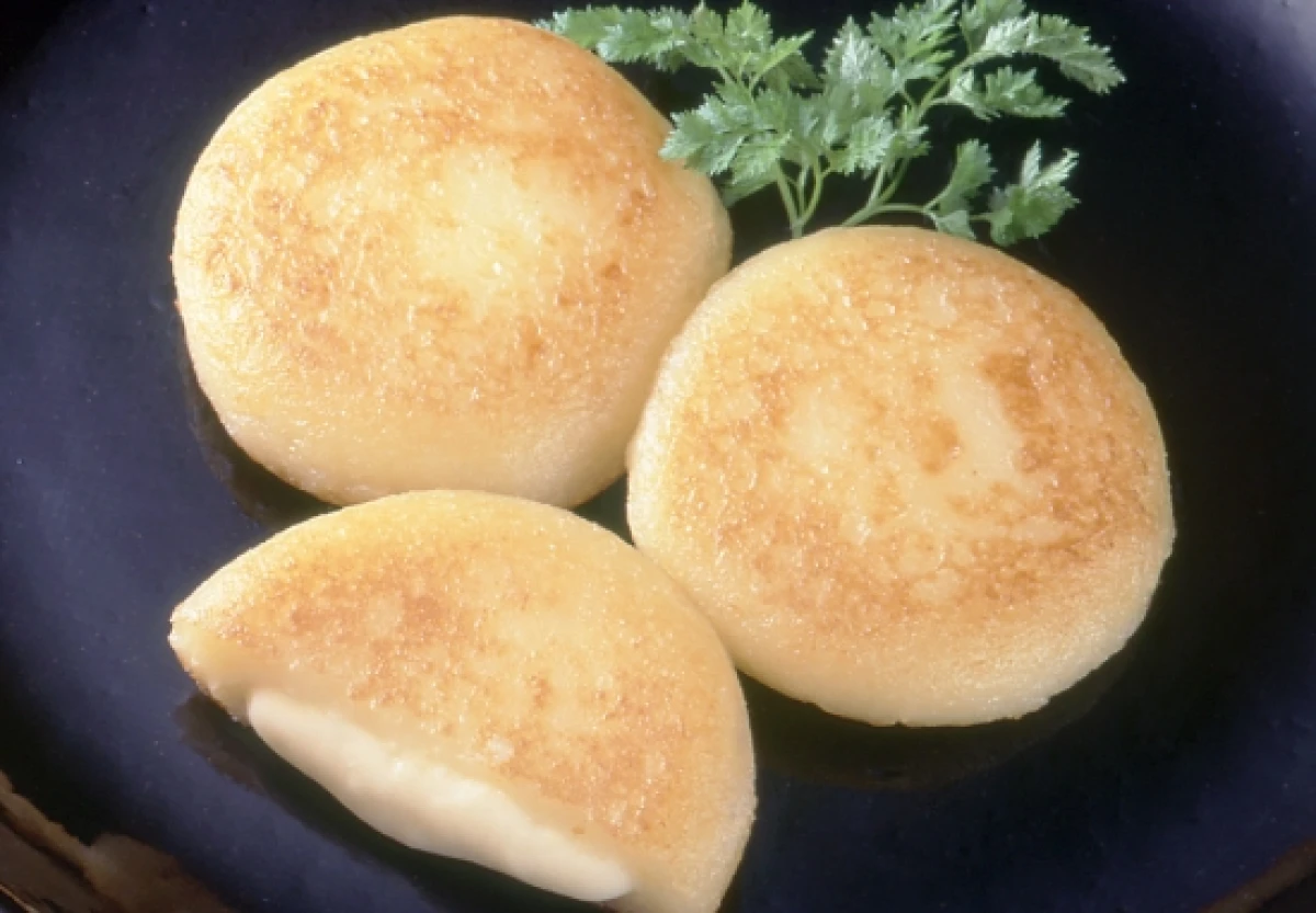 27376x12 【送料無料】ぽてともち（カマンベールチーズ入り） 800g(20個)×12袋 味の素冷凍食品