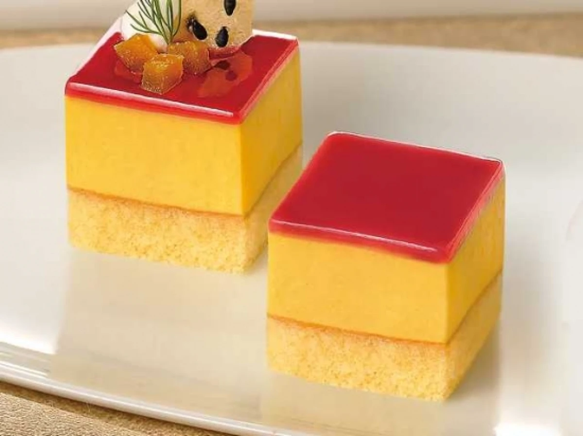 26675 カット済みケーキ 安納芋 367g(49個) 味の素冷凍食品